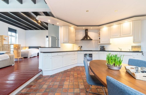 Nijeveen House | Comfortable farmhouse with terrace