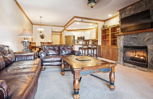 White Oak Lodge Condo | Comfortable, First Floor Condo with Easy Access