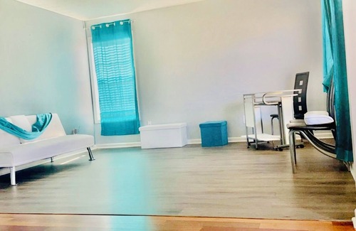 Lithonia House | Comfortable four bedroom house in cozy neighborhood