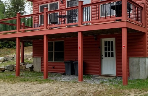 Bethel Ski Chalet | Comfortable four season Chalet minutes to all amenities