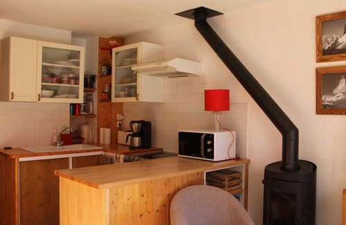 Le Lavancher Apartment | Comfortable Apartment With Terrace In Chamonix