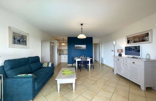 L'Aiguillon-sur-Vie Apartment | Comfortable apartment with pool, golf, and parking