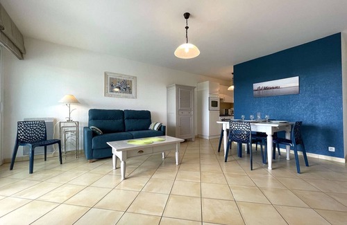 L'Aiguillon-sur-Vie Apartment | Comfortable apartment with pool, golf, and parking
