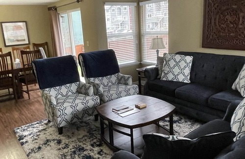 Oak Harbor House | Comfortable full furnished home with patio and backyard.
