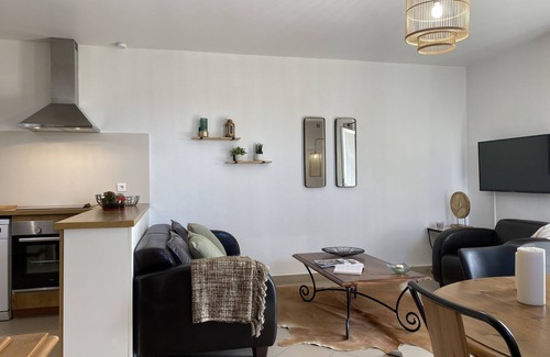 Fontvieille Cottage | Comfortable gîte in a 19th century Provencal farmhouse ideally located