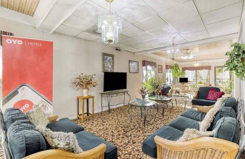 Grenada Hotel | Comfortable Grenada Room w/Nearby Dining, Pet-Friendly + Free Parking