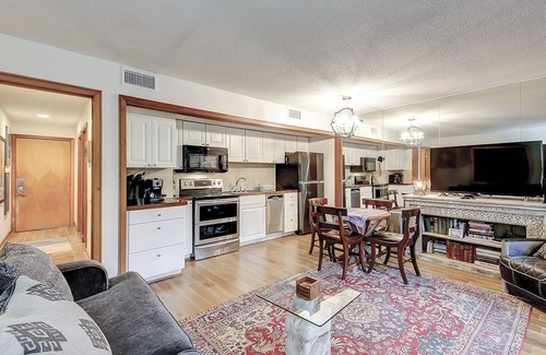 West Beach Village Condo | Comfortable ground-floor condo with enclosed patio, washer/dryer, & AC