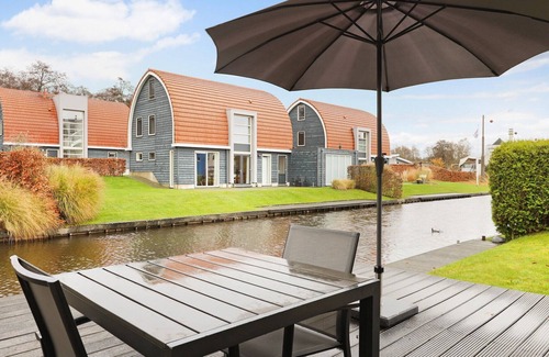 Midlaren Cottage | Comfortable ground-floor 2-person bungalow
