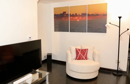 Hillsdale House | Comfortable Hillsdale Retreat