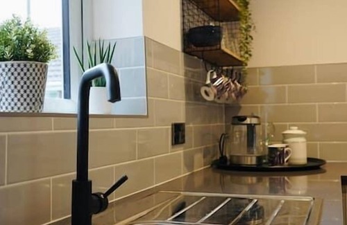 Doncaster Apartment | Comfortable house with parking