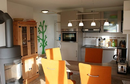 Neukalen House | Comfortable holiday home in McPom Peene Kummerower See