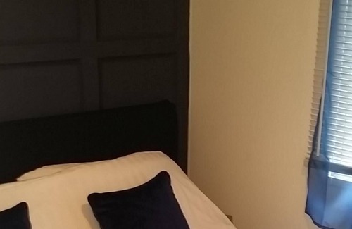 Girvan House | Comfortable holiday home in the grounds of a country house