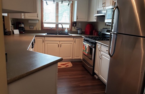 Bourbonnais House | Comfortable home away from home. Close to ONU and all grocery and restaurants.