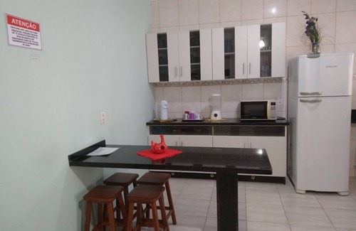Ipiranga House | Comfortable home with 1 bedroom, furnished, full kitchen, pool next door.