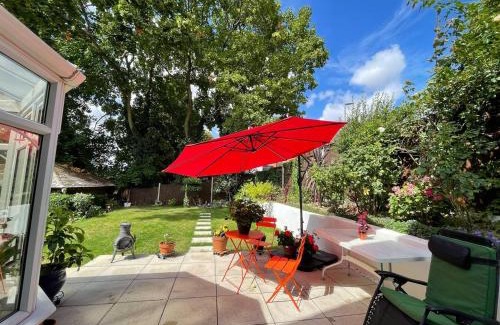 Wooburn Moor House | Comfortable. home from home