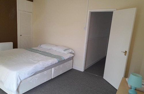 Neath House | Comfortable home