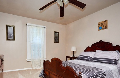 Ellwood City House | Comfortable home in Ellwood City PA