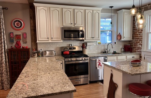 Lindenwood Park House | Comfortable home in lovely Lindenwood Park neighborhood with all the amenities.
