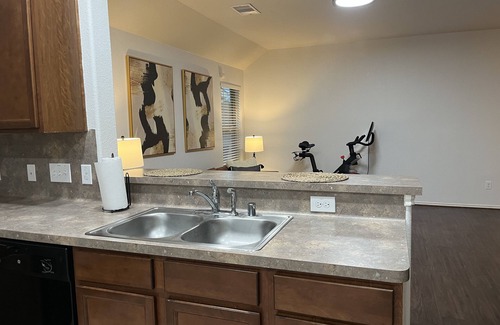 Houston House | Comfortable home near the Texas Medical Center & the Pearland Medical Center. n