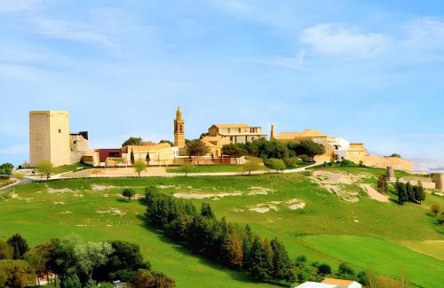 Estepa House | Comfortable House in Estepa with Shared Pool