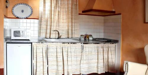 Estepa House | Comfortable House in Estepa with Shared Pool