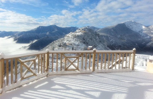 Rimplas Villa | Comfortable house in the mountains in the Mercantour doors