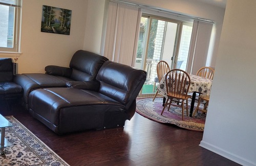 North Bethesda Condo | comfortable house