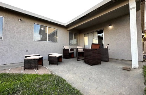 Turlock House | Comfortable House w/Wi-Fi/TV