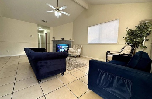 Turlock House | Comfortable House w/Wi-Fi/TV