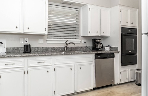Kingwood House | Comfortable Houston 3 bedroom home ,15 minutes from IAH