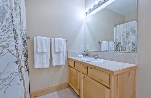 Creekside Meadows House | Comfortable In-town Getaway to Teton Valley