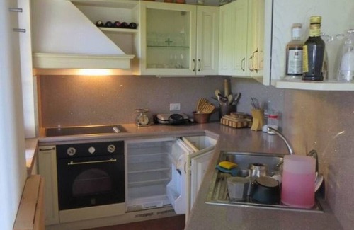Pomaia Apartment | Comfortable independent apartment in Pomaia,with private garden,Wi-Fi, view