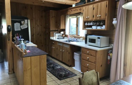 Oak Bluffs House | Comfortable Island Home, Easy Access to Beaches and Town