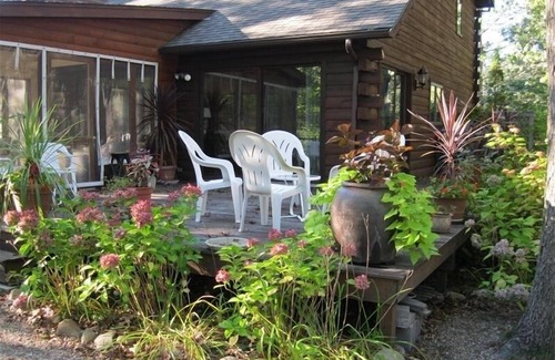 Oak Bluffs House | Comfortable Island Home, Easy Access to Beaches and Town