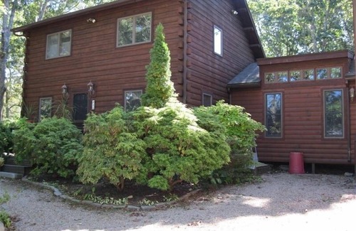 Oak Bluffs House | Comfortable Island Home, Easy Access to Beaches and Town
