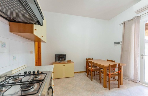 Lido degli Estensi Apartment | Comfortable apartment with outdoor space 20 meters from the sea