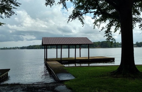 Homer House | Comfortable Lake House on Beautiful Lake Claiborne, swimming area, more!