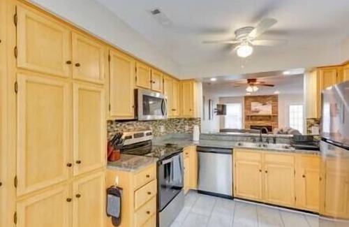 Greensboro House | Comfortable Living - Cypress