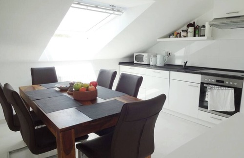 Dachau District Apartment | Comfortable Living – Great Connection to Munich