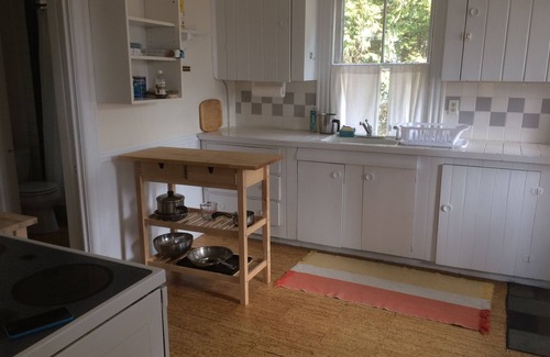 Stonington House | Comfortable Living in Casual 100 yr old Home, 10 min walk to Stonington Village