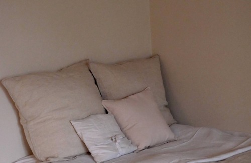 Traar Other | Comfortable living on a farm surrounded by greenery and art