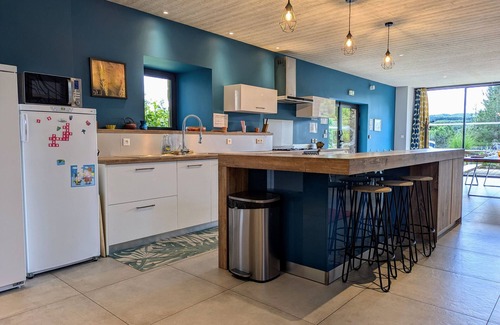 Lapte Cottage | Comfortable lodge with heated pool, for 23 people, perfect for families and friends