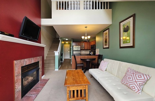 Quail Ridge Apartment | Comfortable Loft With Golf Course View -310