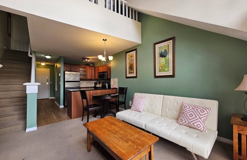Quail Ridge Apartment | Comfortable Loft With Golf Course View -310