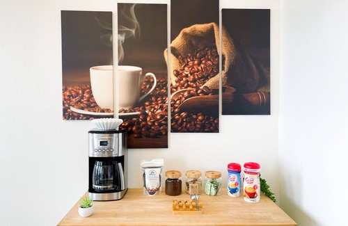 Honalo Condo | Comfortable luxury fully remodeled modern space surrounded by green coffee farms
