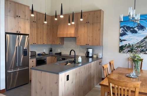 Nordic Estates House | Comfortable Luxury Townhouse W/Panoramic Views, Ski-In/Ski-Out Access, Hot Tub