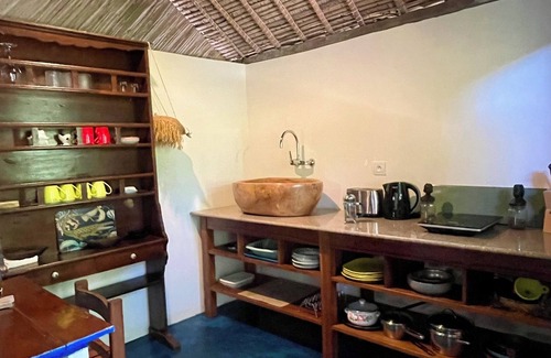 Nosy Boraha House | Comfortable Malagasy bungalow on private beach
