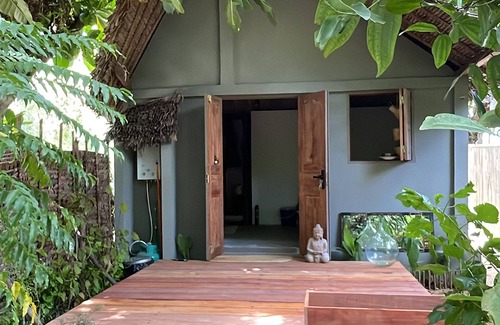 Nosy Boraha House | Comfortable Malagasy bungalow on private beach