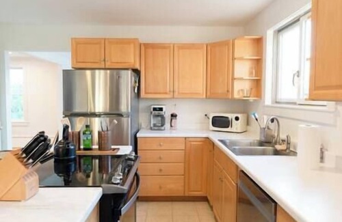 Morrisville House | Comfortable & Modern Home close to Stowe