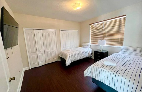 Tamiami House | Comfortable New Home Miami